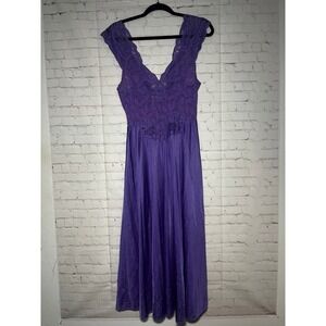 Vintage 80s/90s Vandemere Purple Lace Lingerie Dress – Made in USA  Size Large